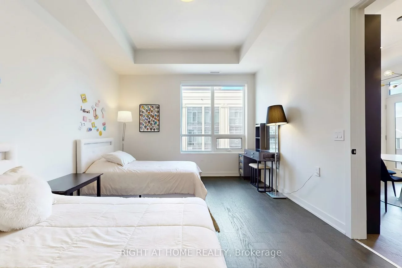 123, Maurice, 1002 - CO Central, Oakville