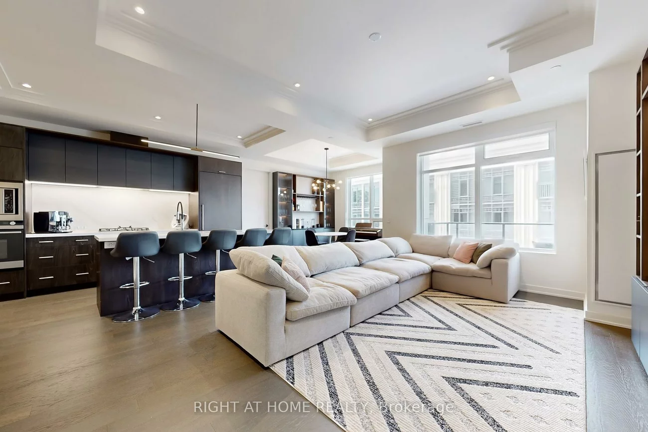 123, Maurice, 1002 - CO Central, Oakville