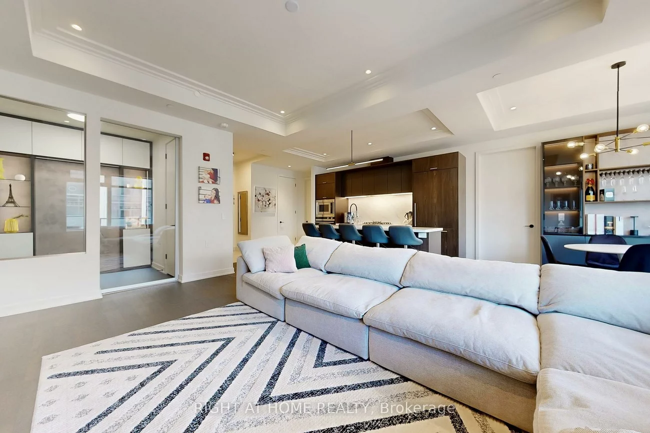 123, Maurice, 1002 - CO Central, Oakville