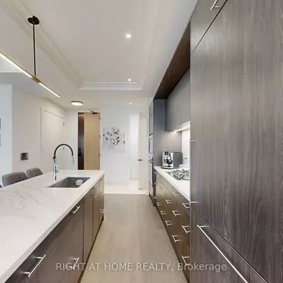 123, Maurice, 1002 - CO Central, Oakville