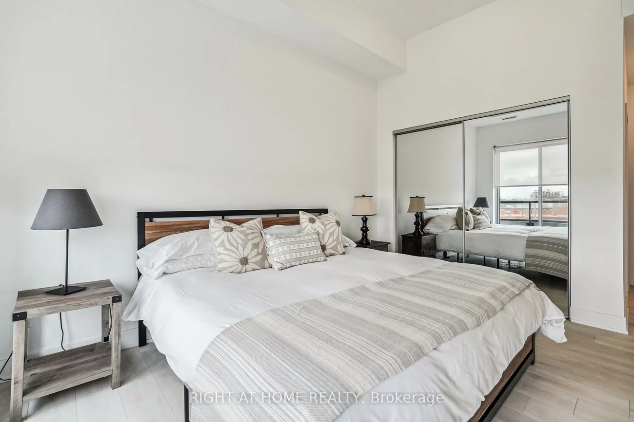 2485, Taunton, 1015 - RO River Oaks, Oakville