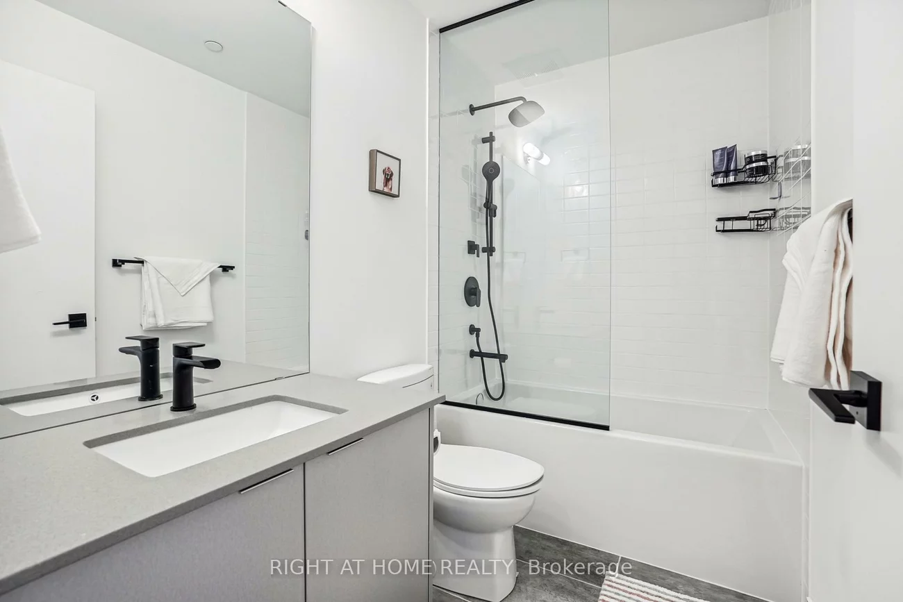 2485, Taunton, 1015 - RO River Oaks, Oakville