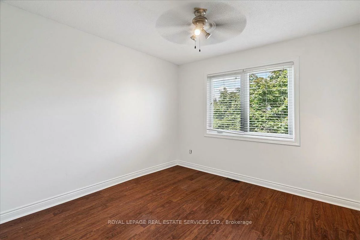 1100, Queens, 1003 - CP College Park, Oakville