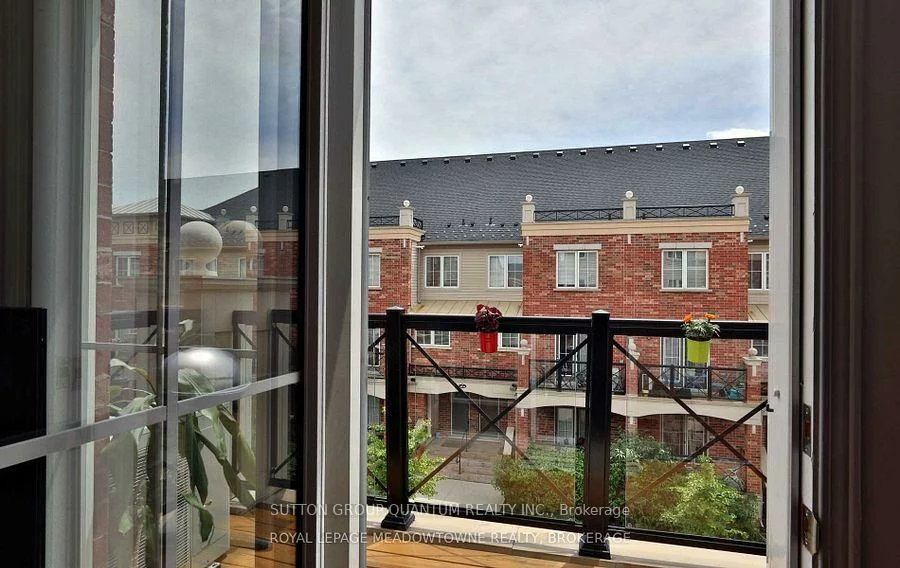 47, HAYS, 1015 - RO River Oaks, Oakville