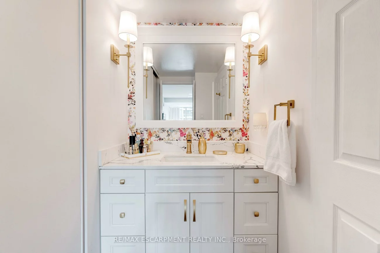 2175, Marine, 1001 - BR Bronte, Oakville