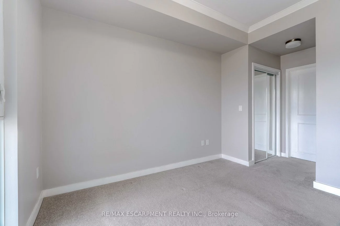 168, Sabina, 1008 - GO Glenorchy, Oakville