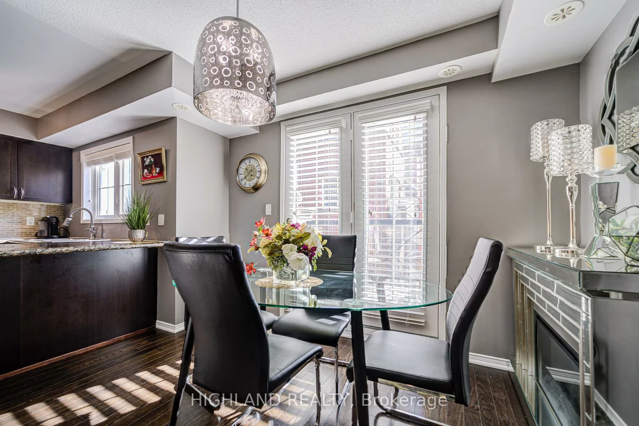 2460, Post, 1015 - RO River Oaks, Oakville