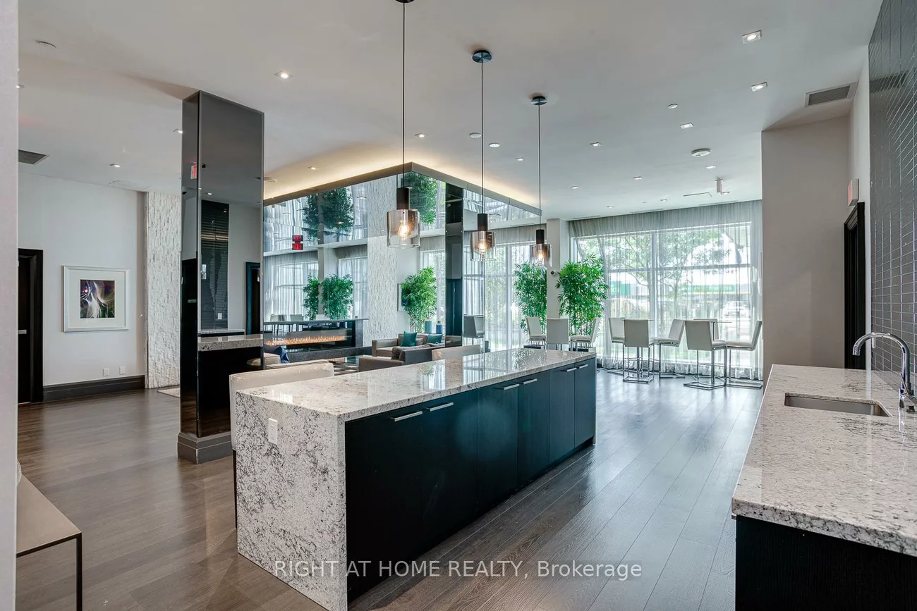 55, Speers, 1002 - CO Central, Oakville