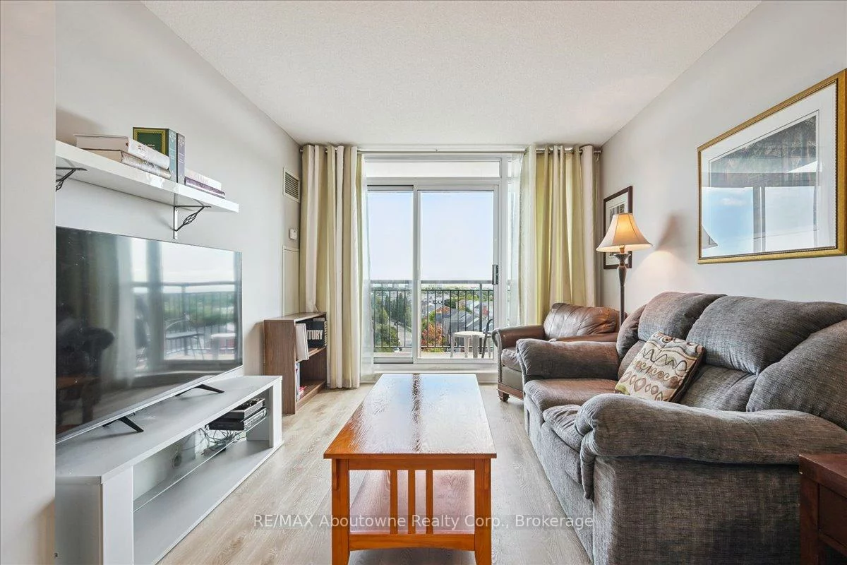 2325, Central Park, 1015 - RO River Oaks, Oakville