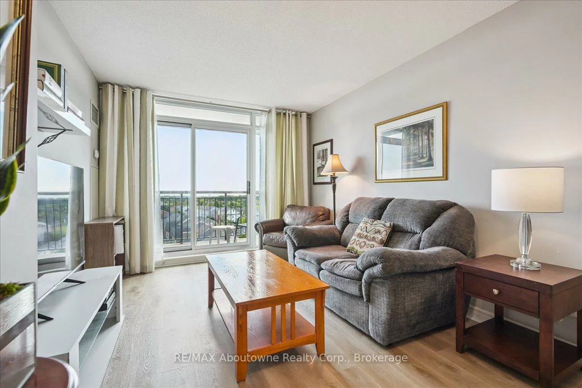 2325, Central Park, 1015 - RO River Oaks, Oakville