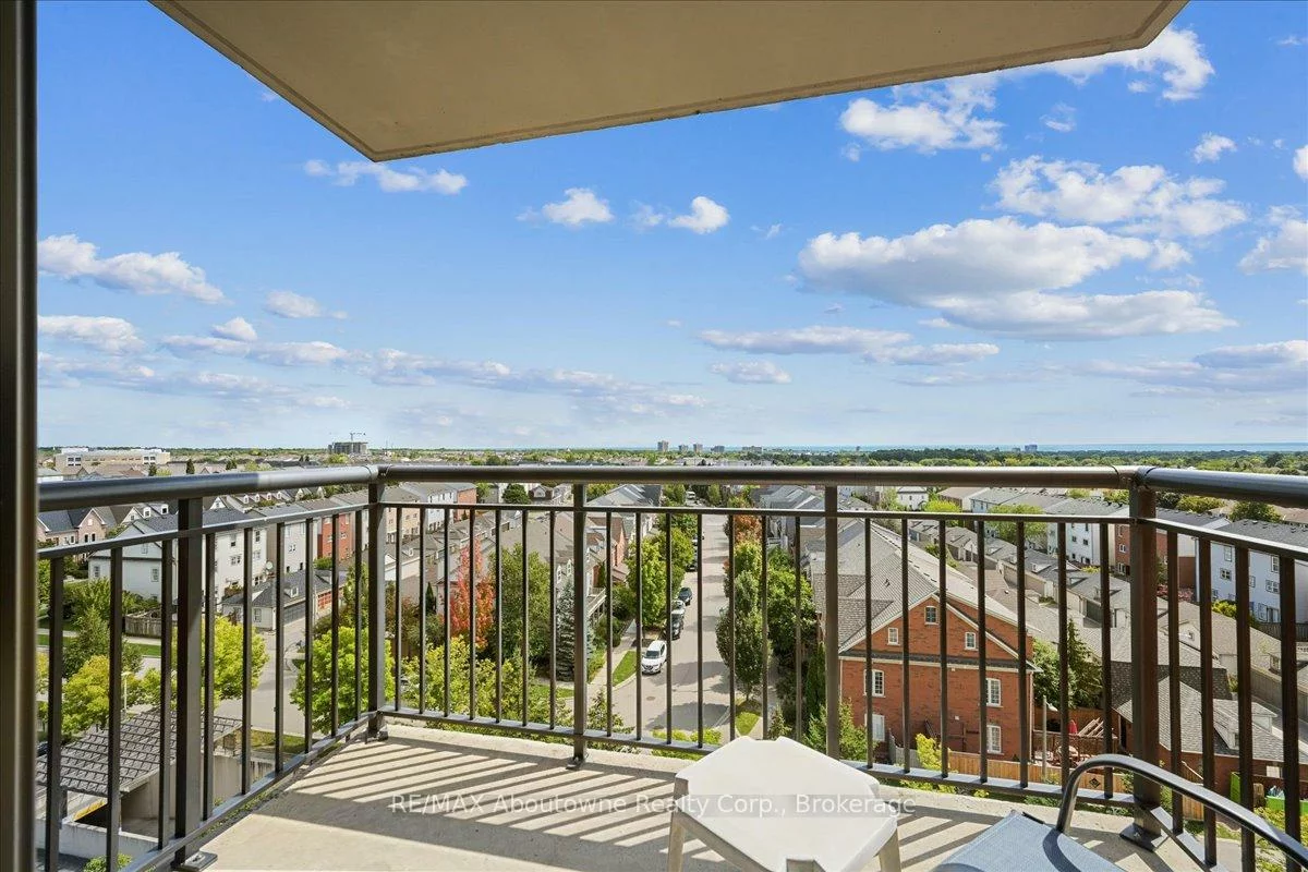 2325, Central Park, 1015 - RO River Oaks, Oakville