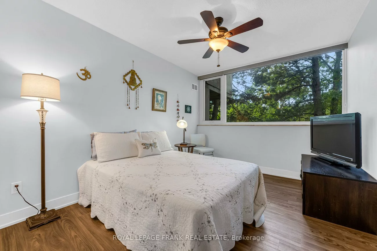 20, SPEERS, 1002 - CO Central, Oakville