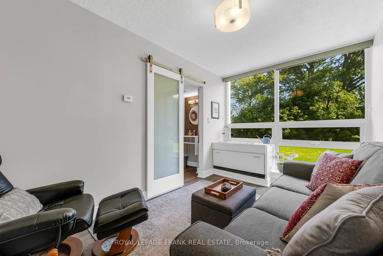 20, SPEERS, 1002 - CO Central, Oakville