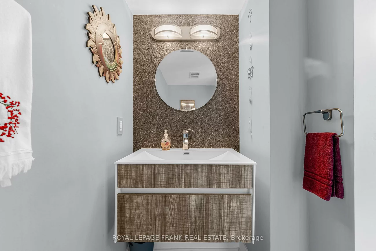 20, SPEERS, 1002 - CO Central, Oakville