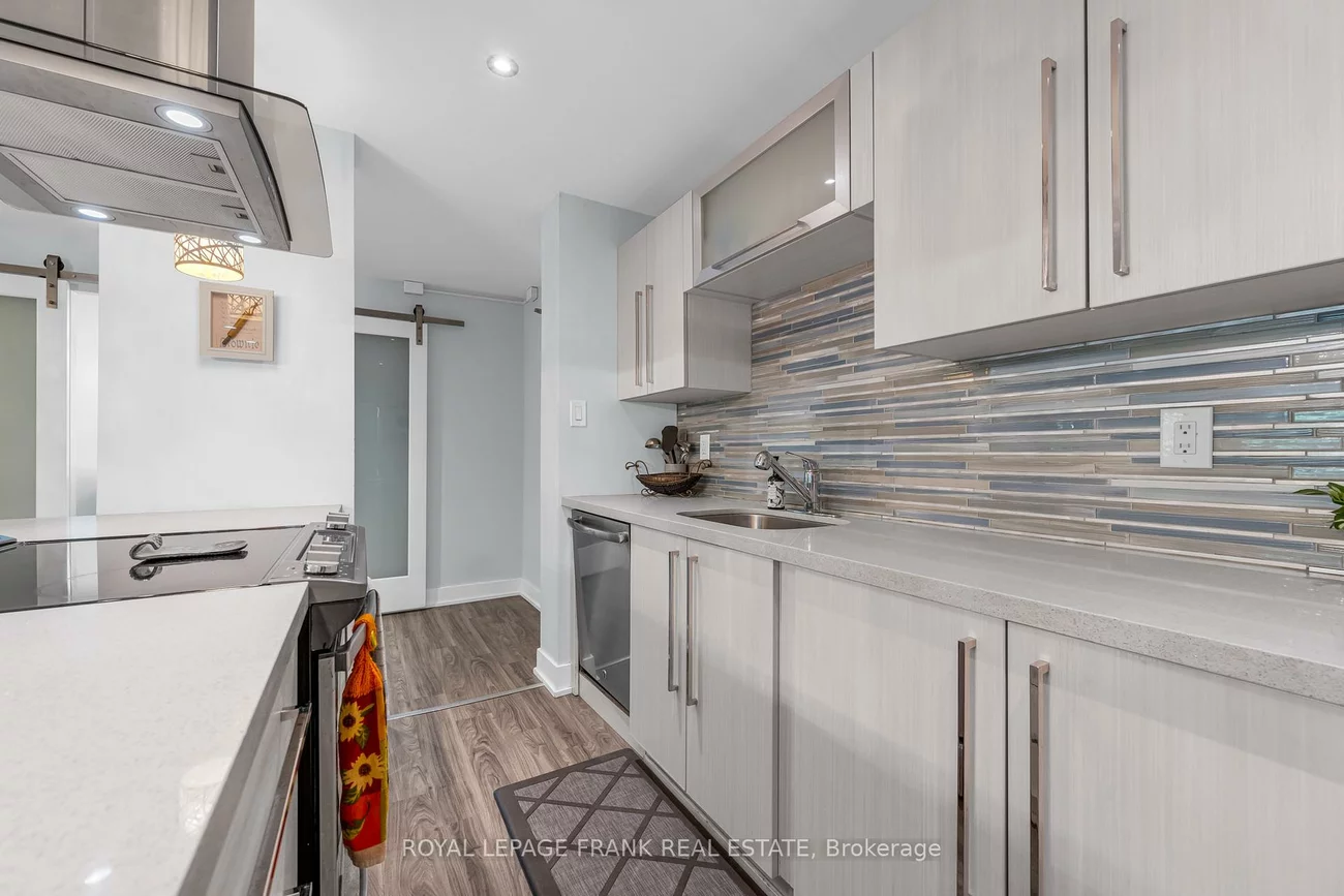 20, SPEERS, 1002 - CO Central, Oakville