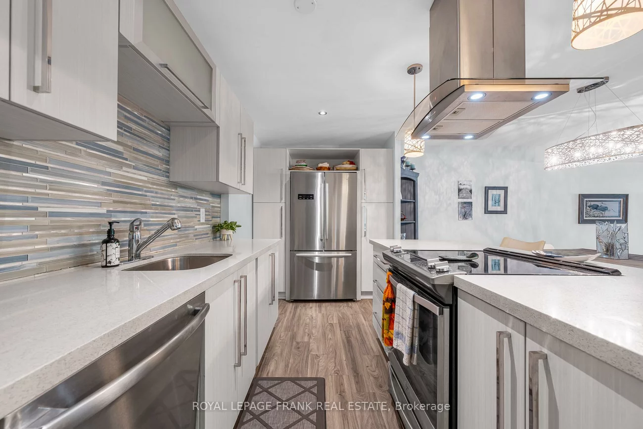 20, SPEERS, 1002 - CO Central, Oakville