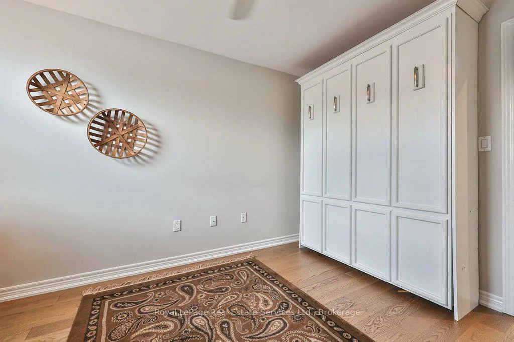 2400, Neyagawa, 1015 - RO River Oaks, Oakville