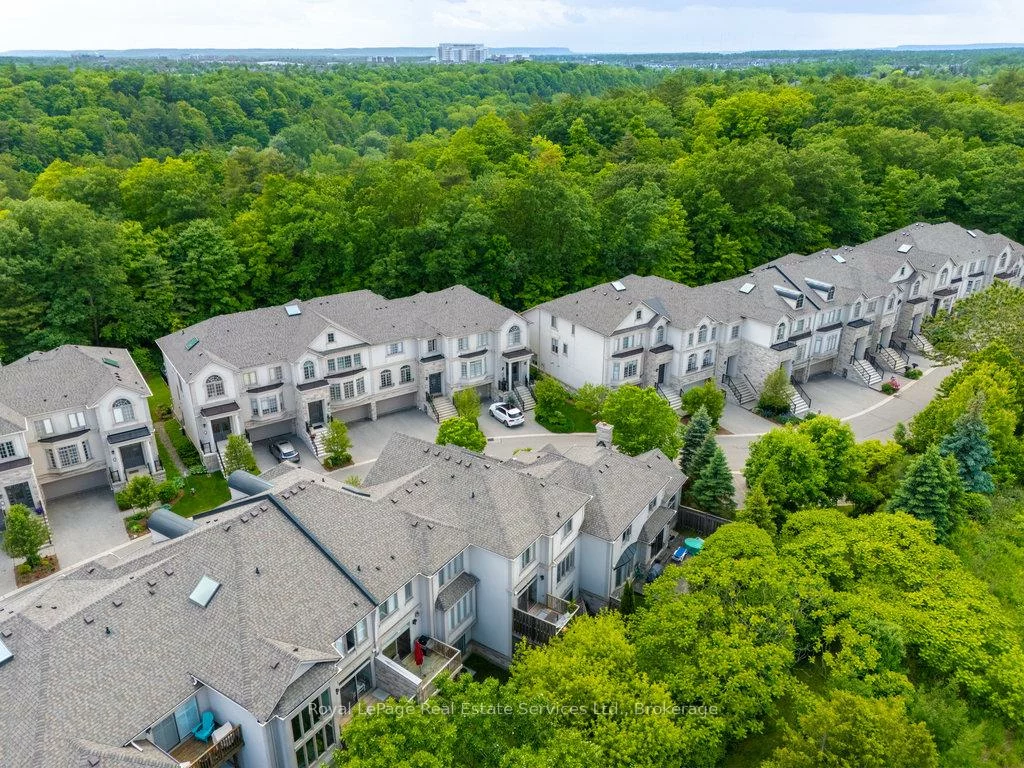 2400, Neyagawa, 1015 - RO River Oaks, Oakville