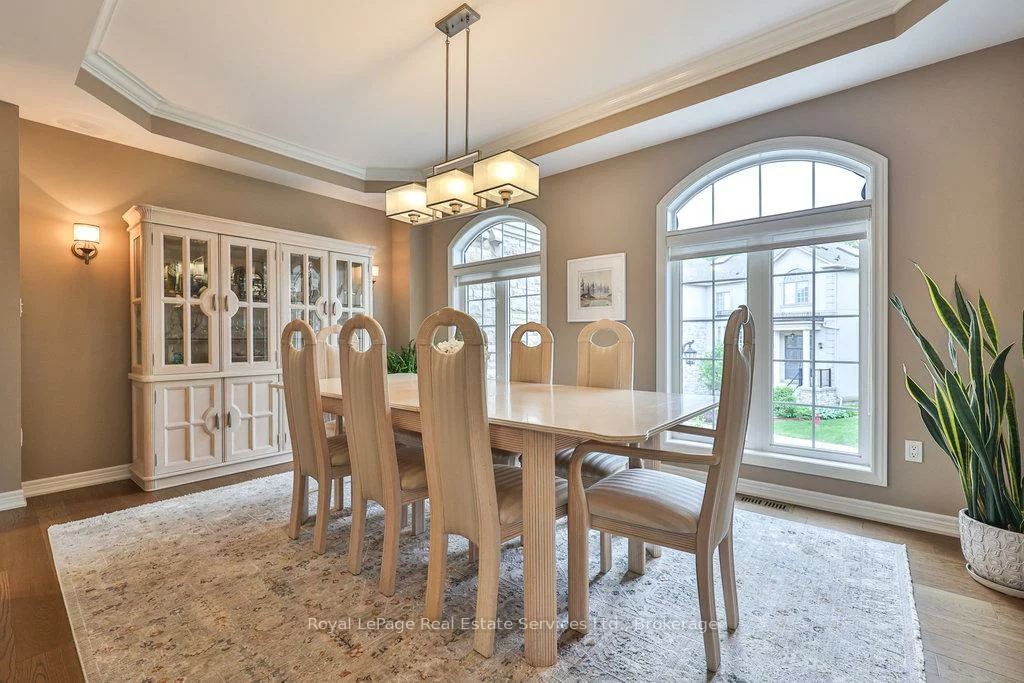 2400, Neyagawa, 1015 - RO River Oaks, Oakville