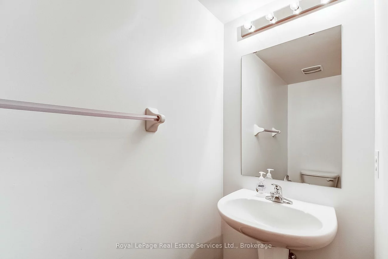 233, Duskywing, 1001 - BR Bronte, Oakville