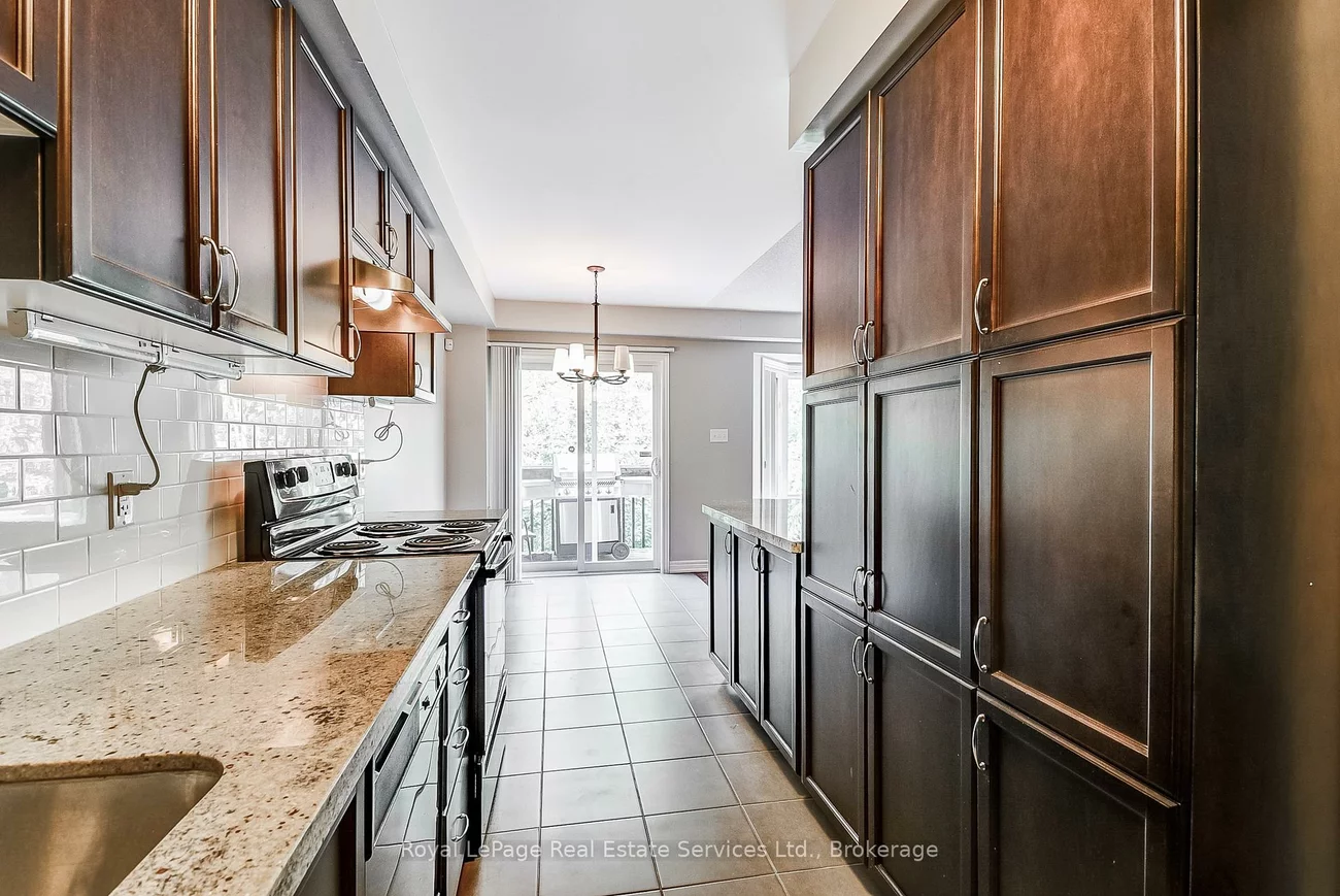 233, Duskywing, 1001 - BR Bronte, Oakville