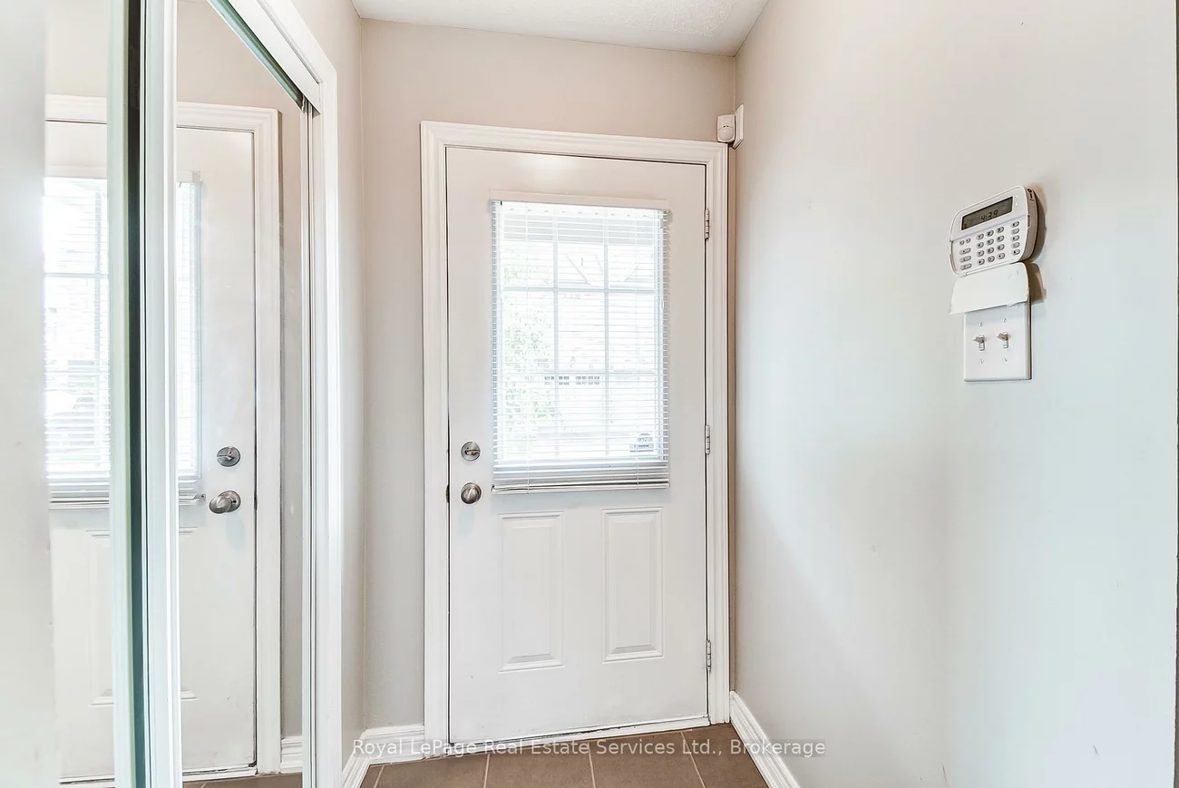 233, Duskywing, 1001 - BR Bronte, Oakville