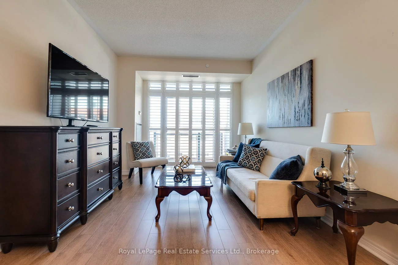 216, Oak Park, 1015 - RO River Oaks, Oakville