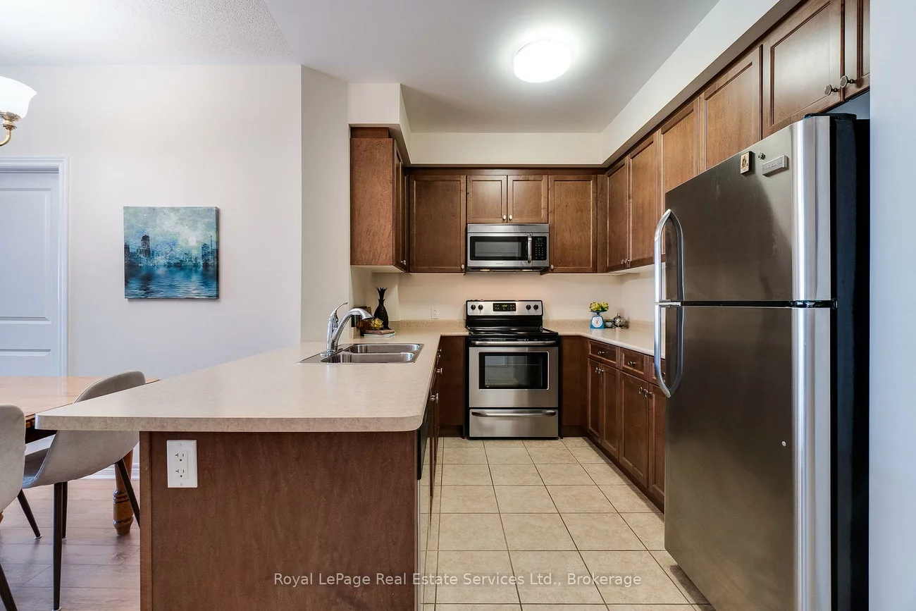 216, Oak Park, 1015 - RO River Oaks, Oakville