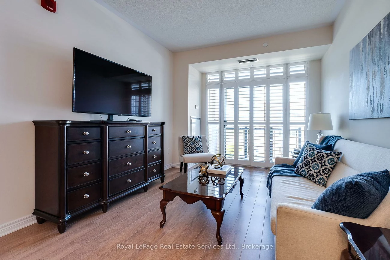 216, Oak Park, 1015 - RO River Oaks, Oakville
