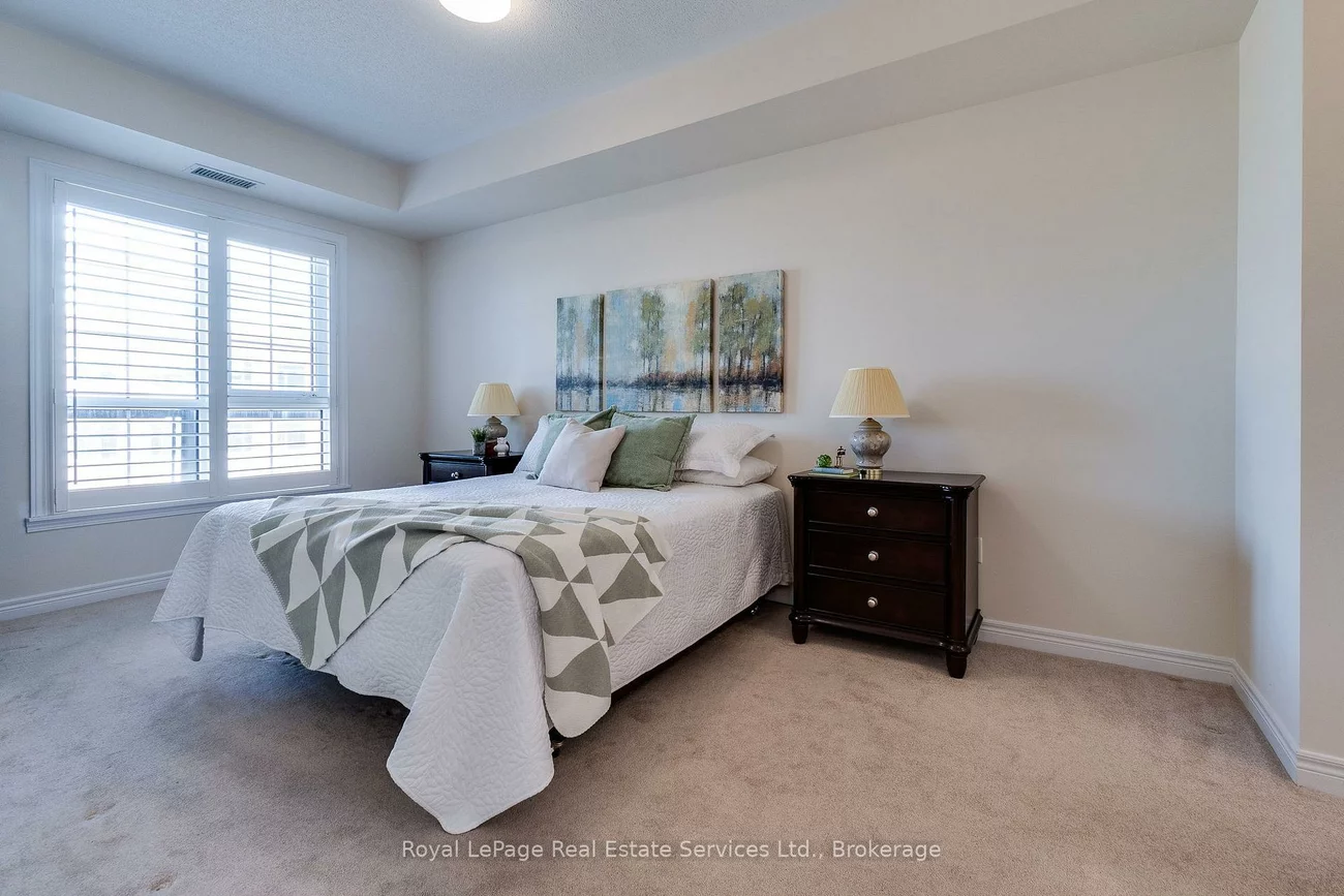 216, Oak Park, 1015 - RO River Oaks, Oakville