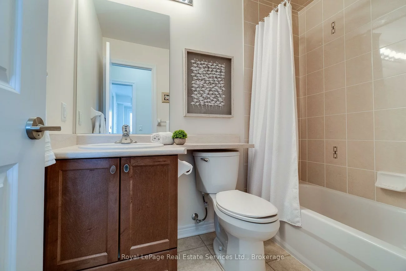 216, Oak Park, 1015 - RO River Oaks, Oakville