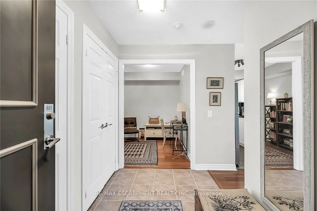 2365, Central Park, 1015 - RO River Oaks, Oakville