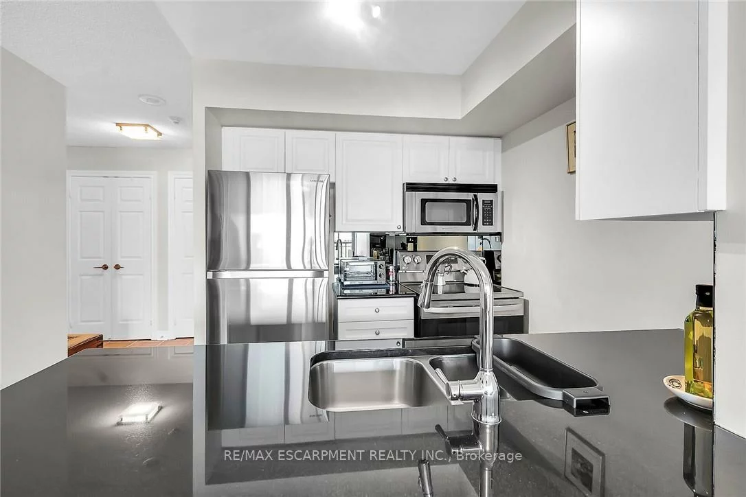 2365, Central Park, 1015 - RO River Oaks, Oakville