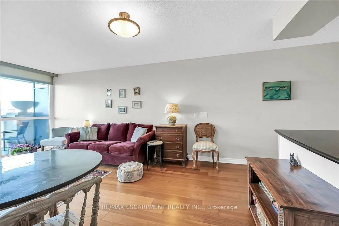 2365, Central Park, 1015 - RO River Oaks, Oakville