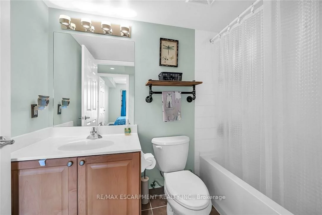 2365, Central Park, 1015 - RO River Oaks, Oakville