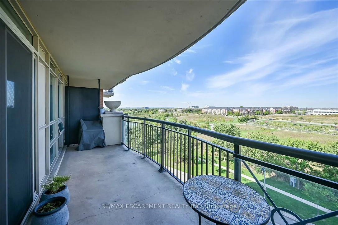 2365, Central Park, 1015 - RO River Oaks, Oakville