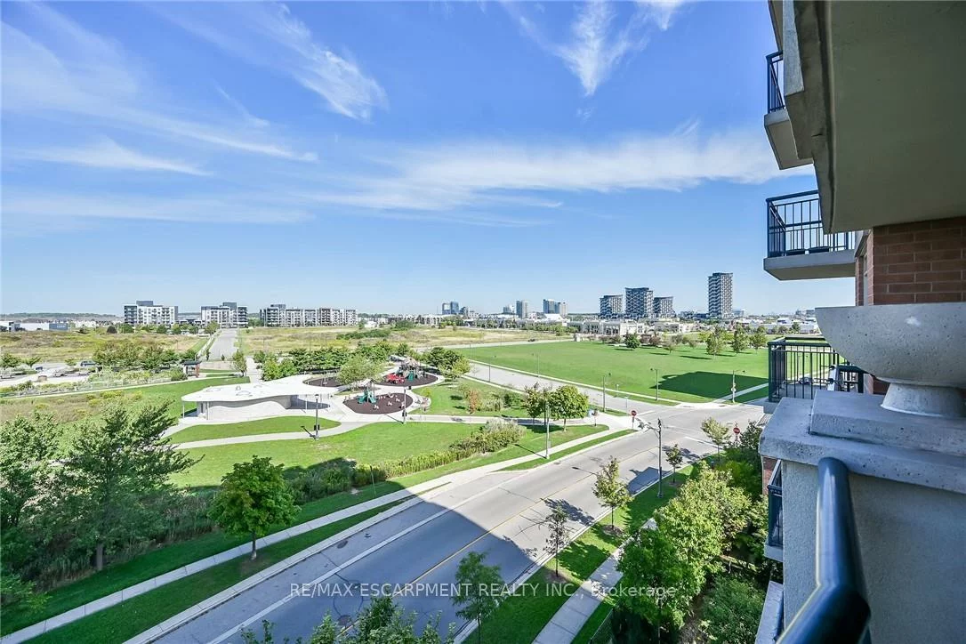 2365, Central Park, 1015 - RO River Oaks, Oakville