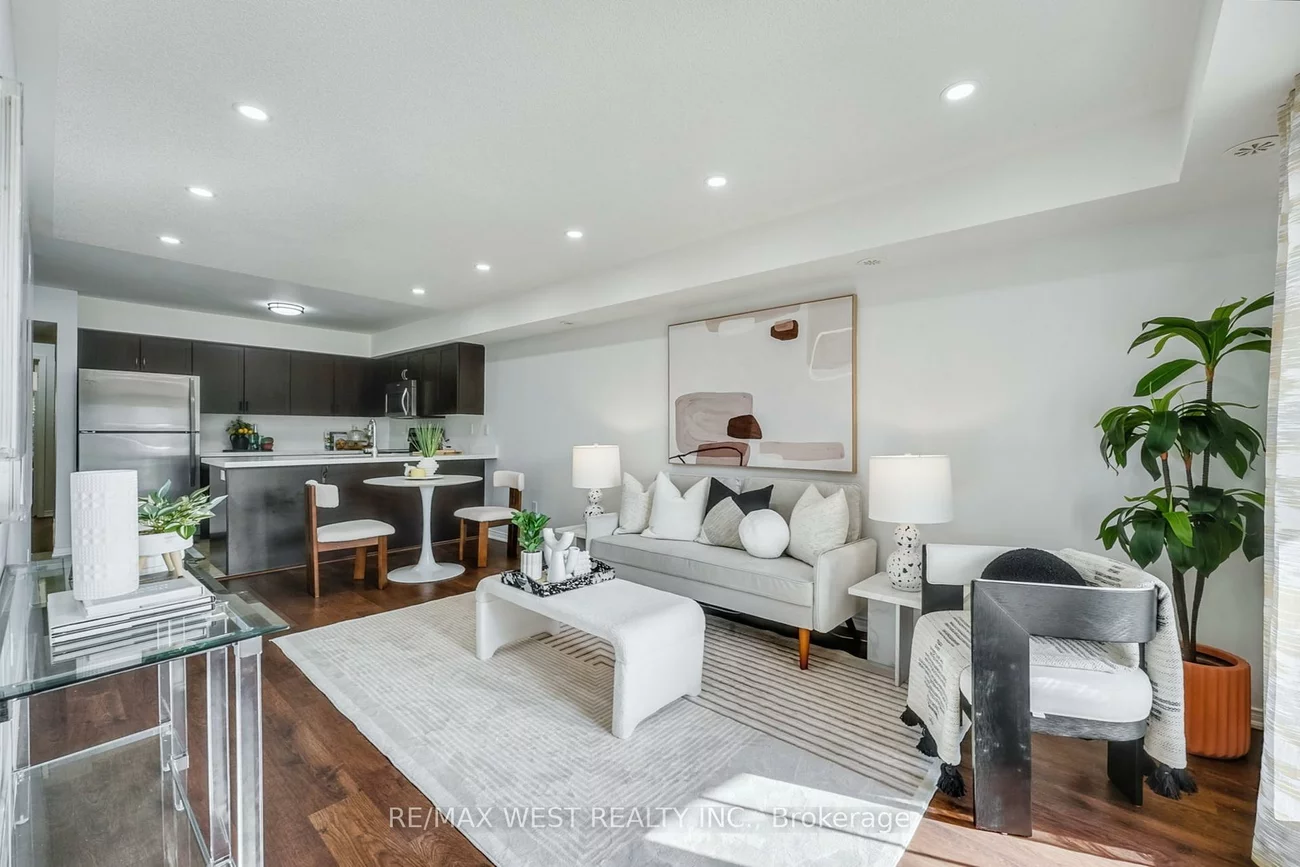 15, Hays, 1015 - RO River Oaks, Oakville