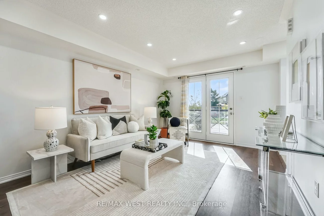 15, Hays, 1015 - RO River Oaks, Oakville