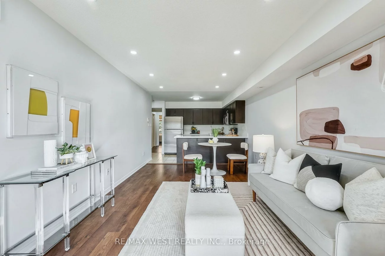 15, Hays, 1015 - RO River Oaks, Oakville