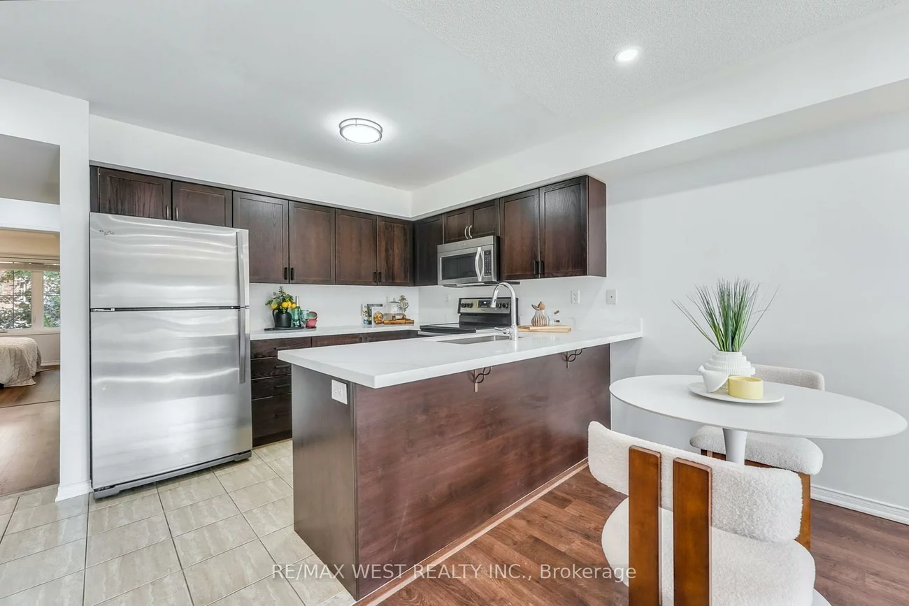 15, Hays, 1015 - RO River Oaks, Oakville