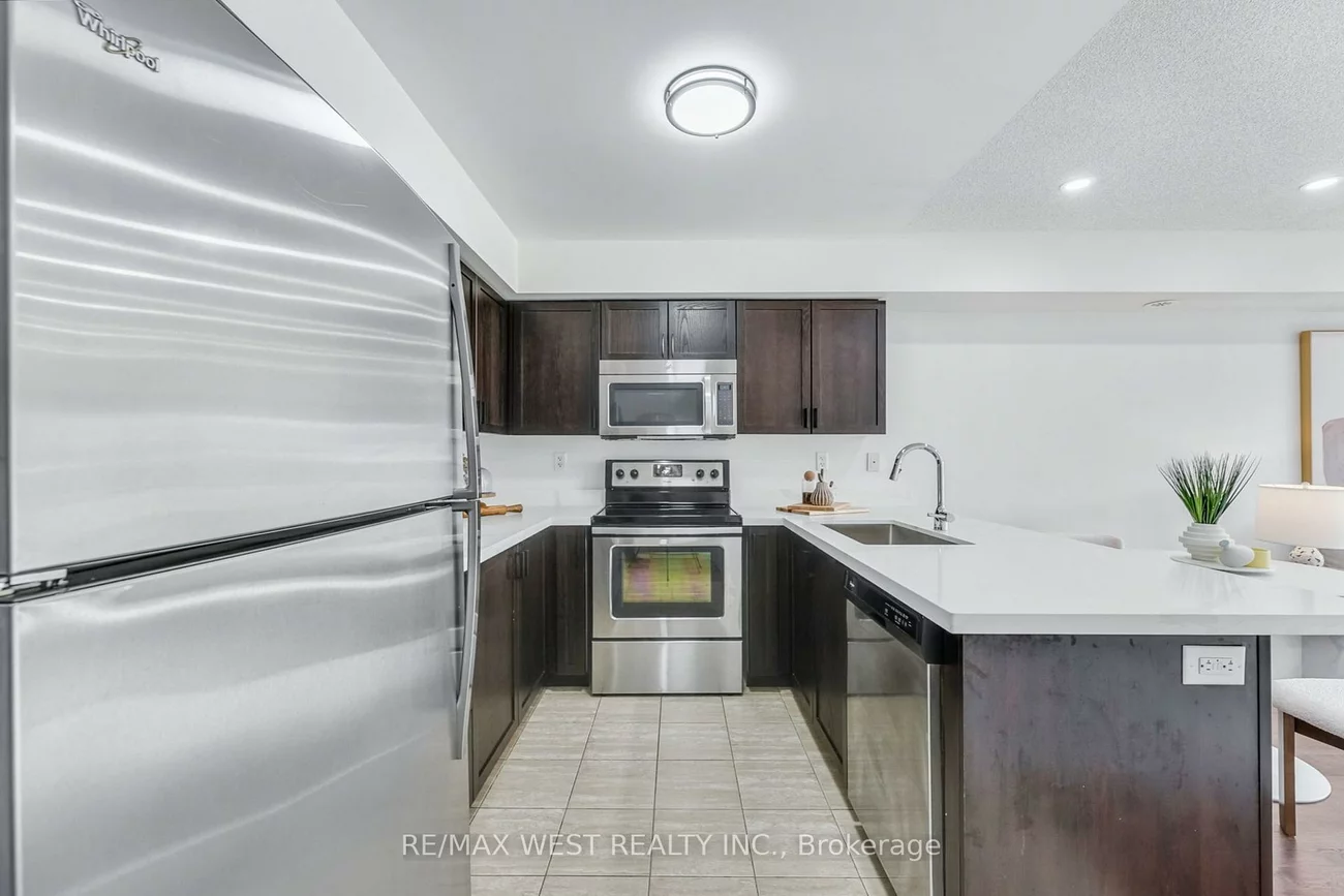 15, Hays, 1015 - RO River Oaks, Oakville