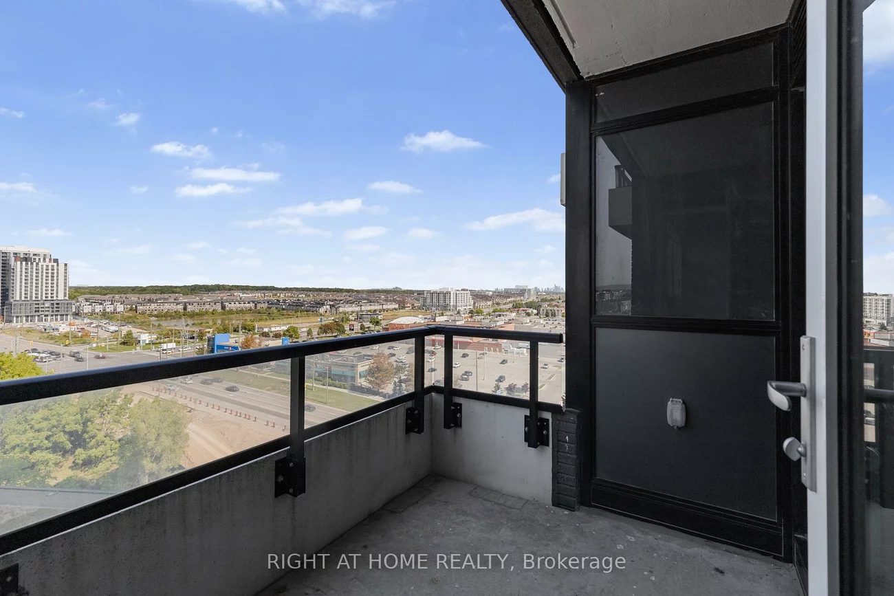 297, Oak Walk, 1015 - RO River Oaks, Oakville