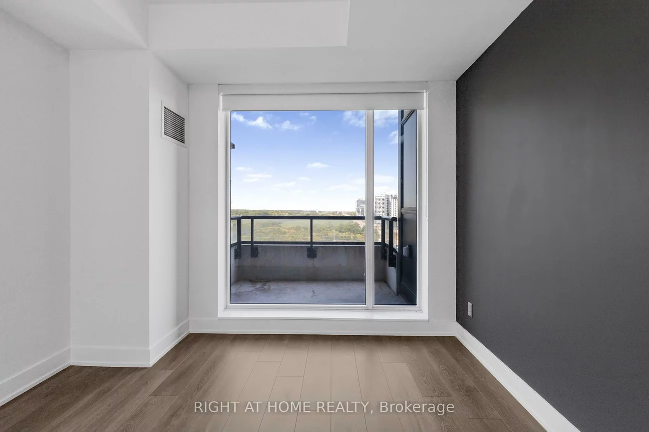 297, Oak Walk, 1015 - RO River Oaks, Oakville