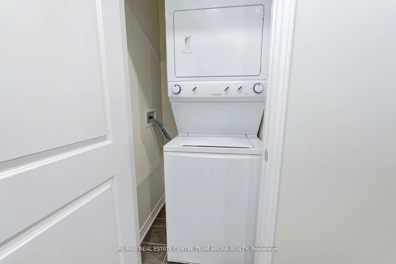 2326, Taunton, 1015 - RO River Oaks, Oakville