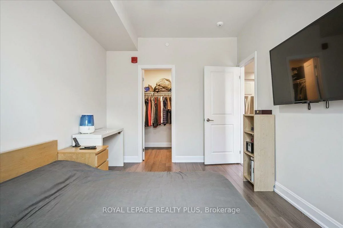 216, Oak Park, 1015 - RO River Oaks, Oakville