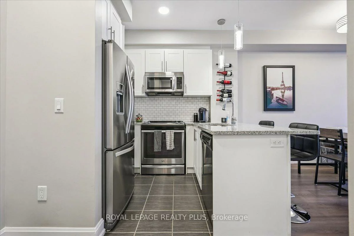 216, Oak Park, 1015 - RO River Oaks, Oakville