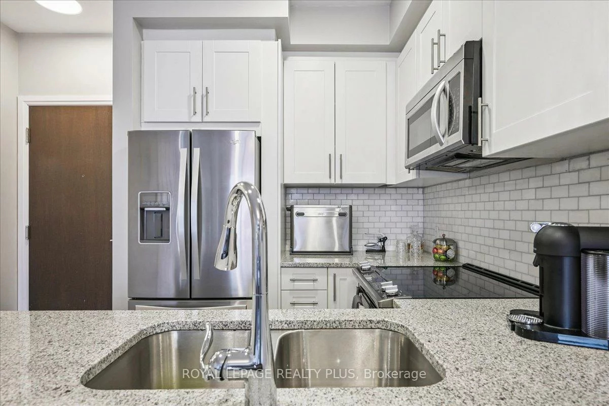 216, Oak Park, 1015 - RO River Oaks, Oakville