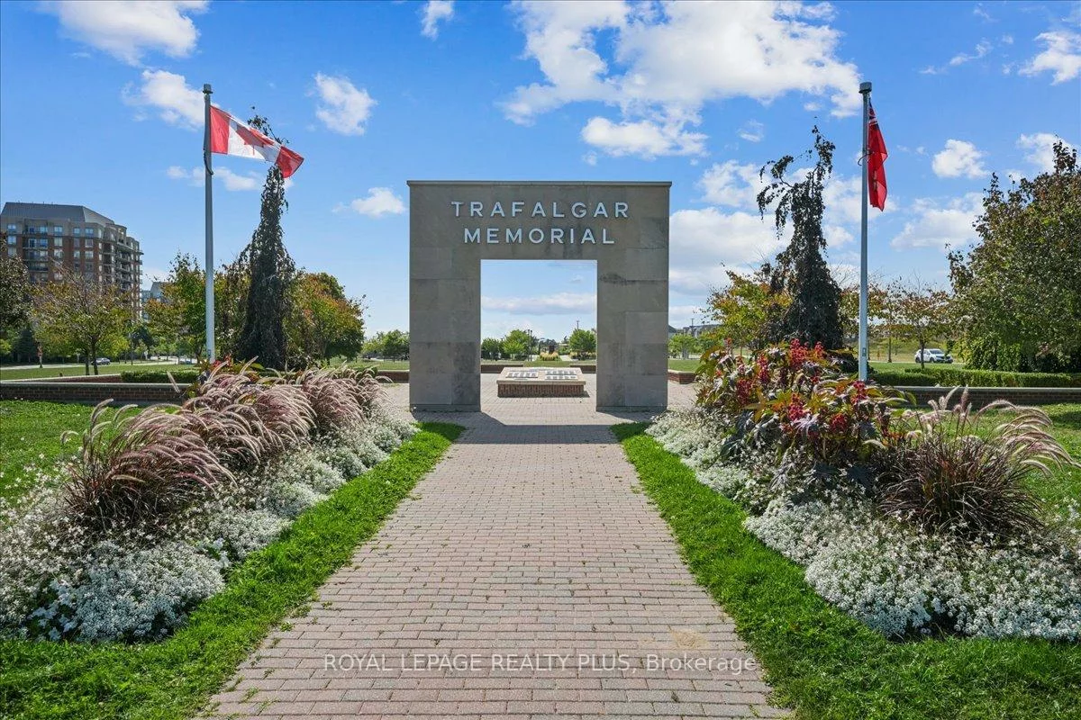 216, Oak Park, 1015 - RO River Oaks, Oakville