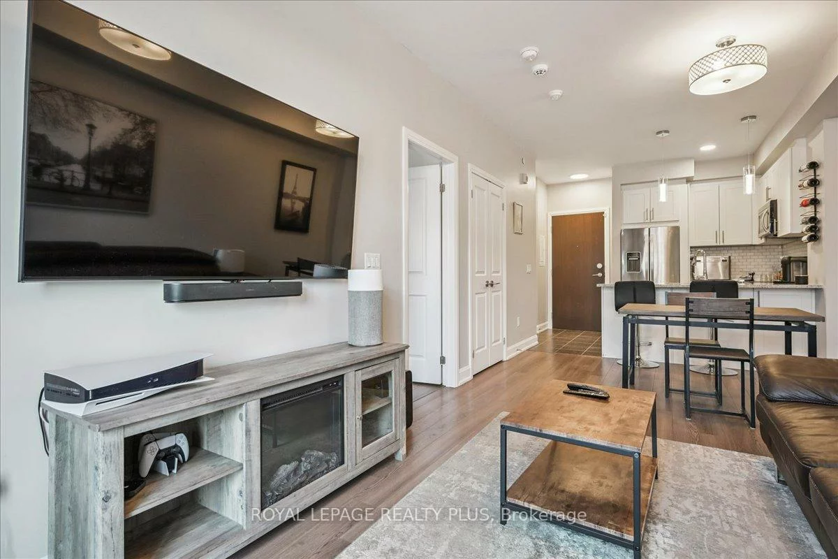 216, Oak Park, 1015 - RO River Oaks, Oakville